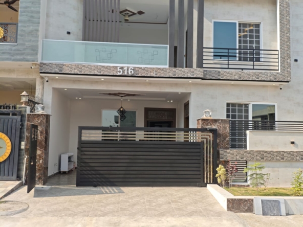 FAISAL TOWN PHASE 1 8 MARLA HOME AVAILABLE